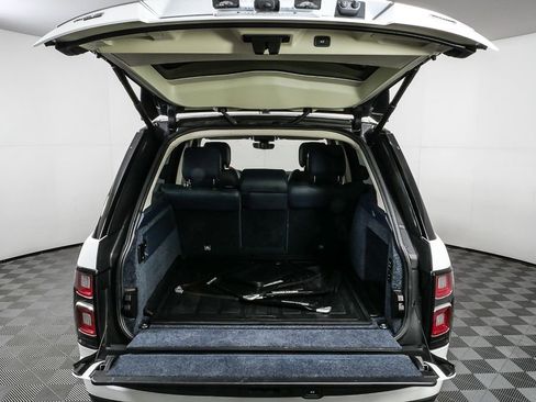 Used 2020 Land Rover Range Rover HSE image 29