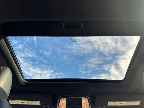 Used 2020 Jeep Grand Cherokee Limited w/ Premium Lighting Group image 11