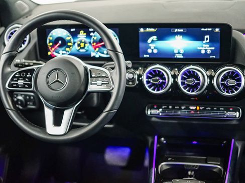 Certified 2023 Mercedes-Benz GLA 250 image 11