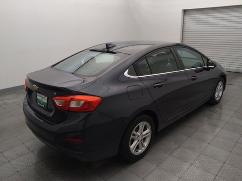 Used 2016 Chevrolet Cruze LT FWD image 9