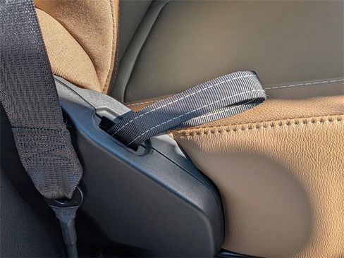 Used 2023 Jeep Wrangler Rubicon image 13