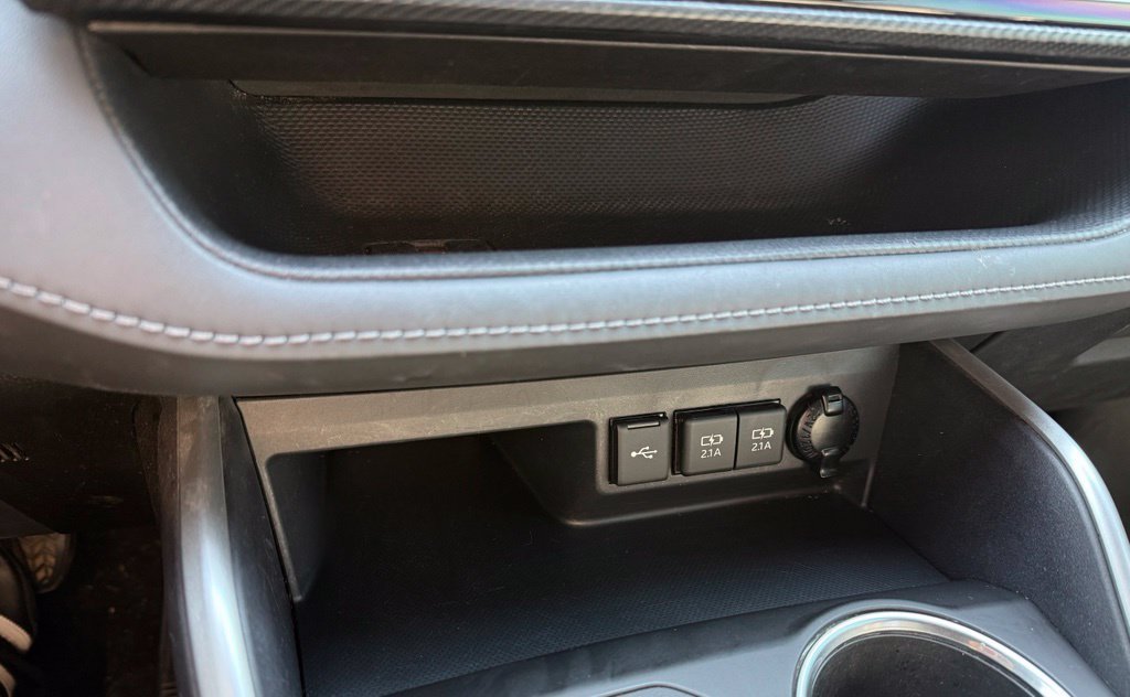 Used 2021 Toyota Highlander XSE FWD image 18