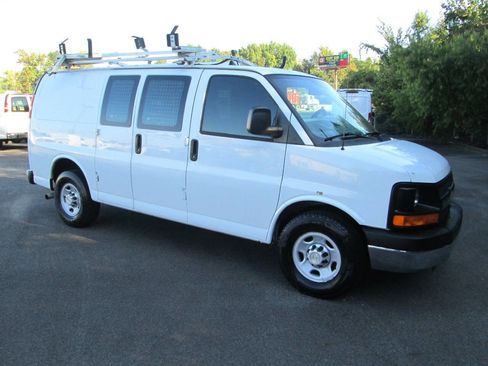 Used 2014 Chevrolet Express 2500 image 1