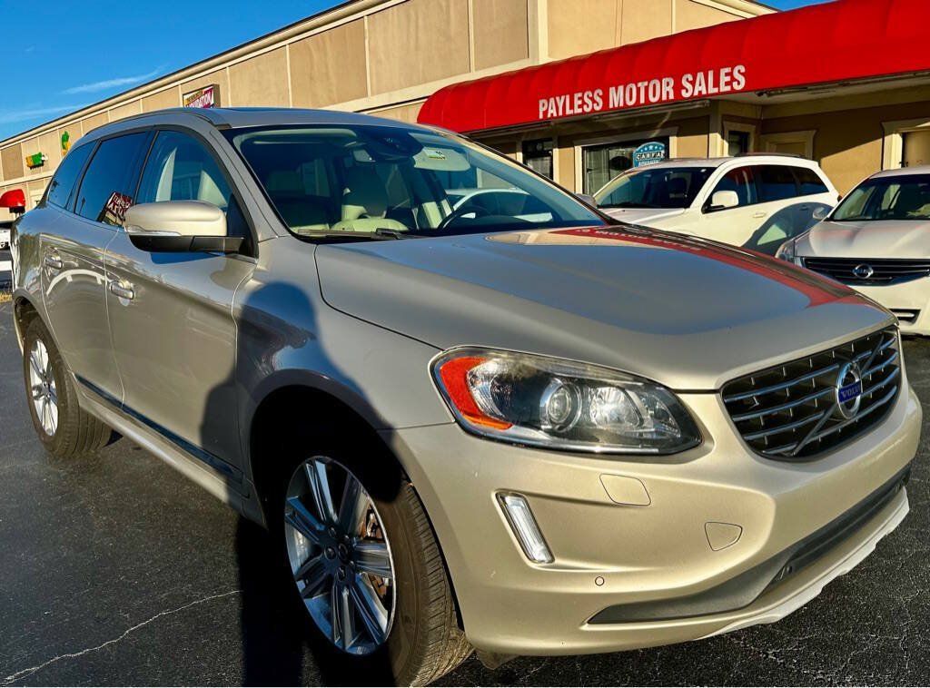 Used 2017 Volvo XC60 T5 Inscription w/ Preferred Option Package FWD image 1