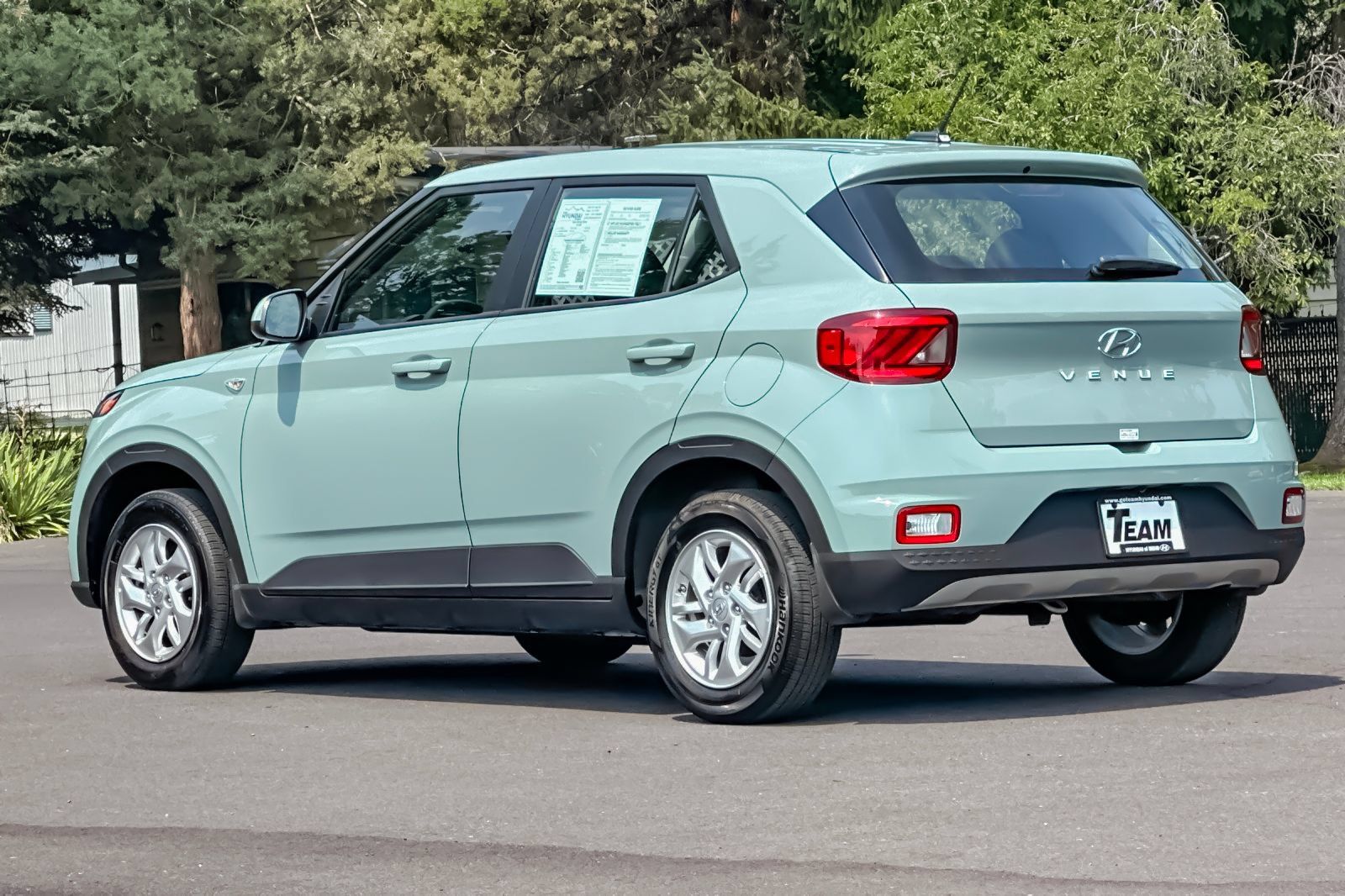 Certified 2026 Hyundai Venue SE FWD image 6