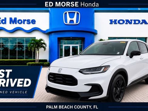 Used 2025 Honda HR-V Sport image 1