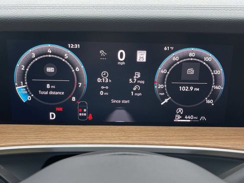 New 2026 Volkswagen Tiguan SEL R-Line AWD/4WD image 28