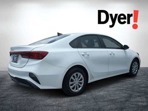 Used 2023 Kia Forte LX FWD image 3
