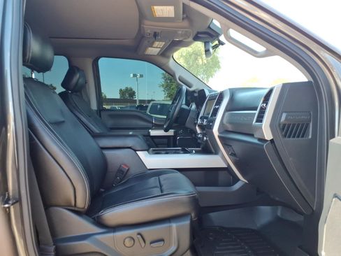 Used 2020 Ford F250 Lariat w/ Lariat Ultimate Package AWD/4WD image 12