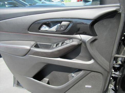 Used 2023 Chevrolet Traverse RS AWD/4WD image 20