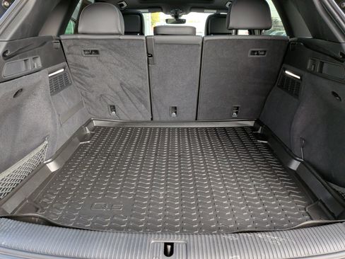 Certified 2025 Audi Q5 2.0T Premium w/ Convenience Plus Package image 32