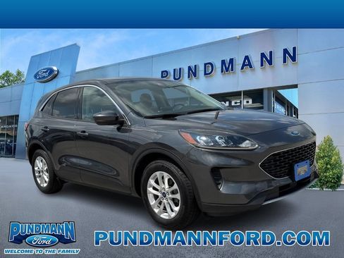 Used 2020 Ford Escape SE FWD image 1
