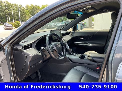 Used 2022 Toyota Venza XLE AWD/4WD image 29