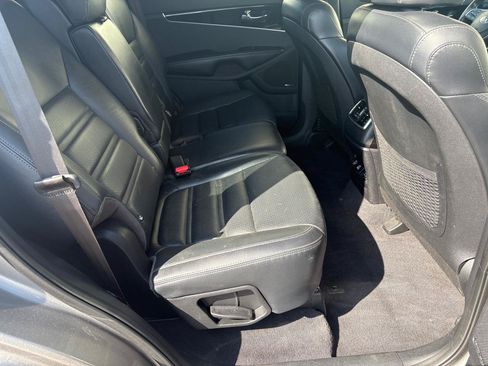 Used 2019 Kia Sorento EX w/ EX Touring Package FWD image 12