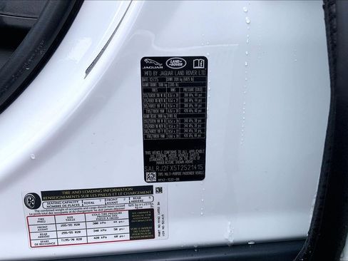 New 2026 Land Rover Discovery S image 18