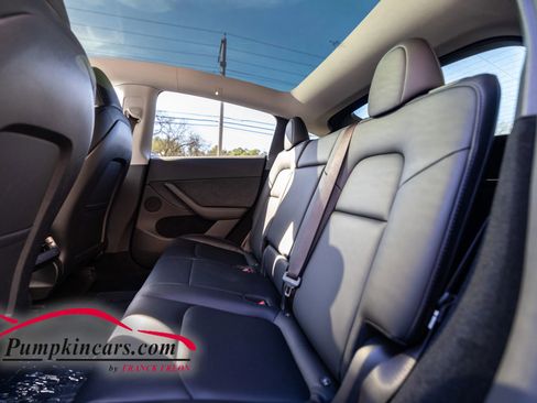 Used 2023 Tesla Model Y Long Range image 34