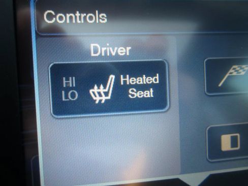 Used 2013 Chrysler 300 S RWD image 19