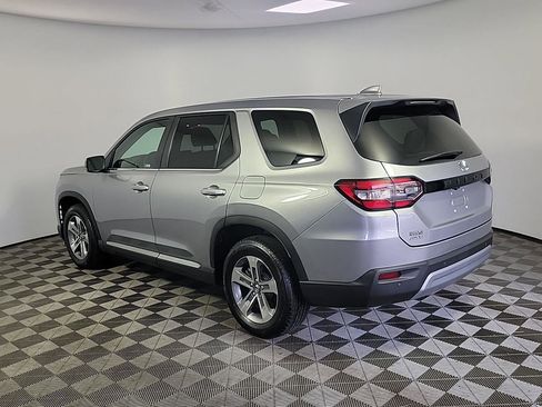 Certified 2025 Honda Pilot EX-L image 10