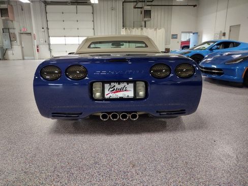 Used 2004 Chevrolet Corvette Convertible w/ Preferred Equipment Group RWD image 5