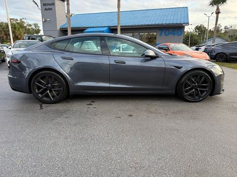 Used 2023 Tesla Model S Plaid image 4