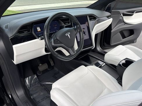 Used 2018 Tesla Model X 75D AWD/4WD image 21