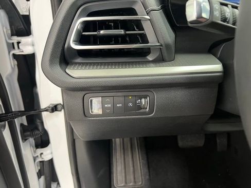 New 2026 Chevrolet Traverse LT AWD/4WD image 13