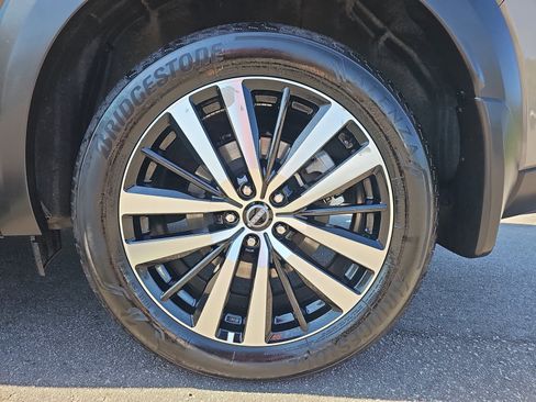 Used 2024 Nissan Pathfinder Platinum w/ Cargo Package image 35