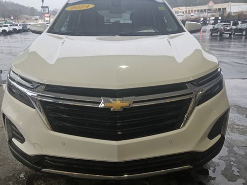 Used 2024 Chevrolet Equinox LT image 3