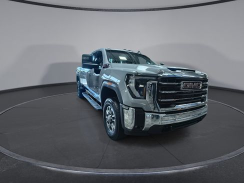 Used 2025 GMC Sierra 3500 SLE w/ SLE Value Package image 16