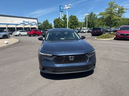 Used 2025 Honda Accord SE image 3
