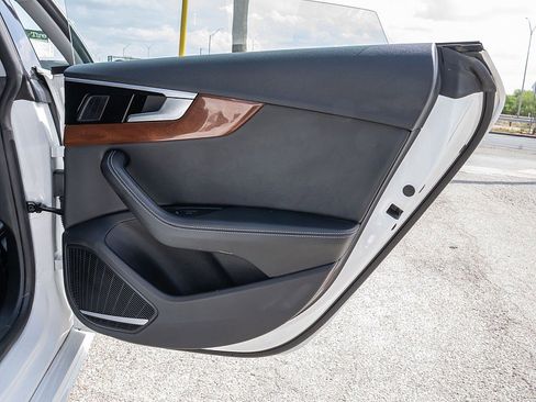 Used 2022 Audi A5 2.0T Premium Plus w/ Premium Plus image 15