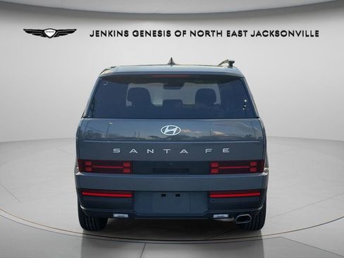 Used 2024 Hyundai Santa Fe SEL FWD image 5
