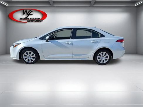 Used 2025 Toyota Corolla LE w/ Convenience Package FWD image 8