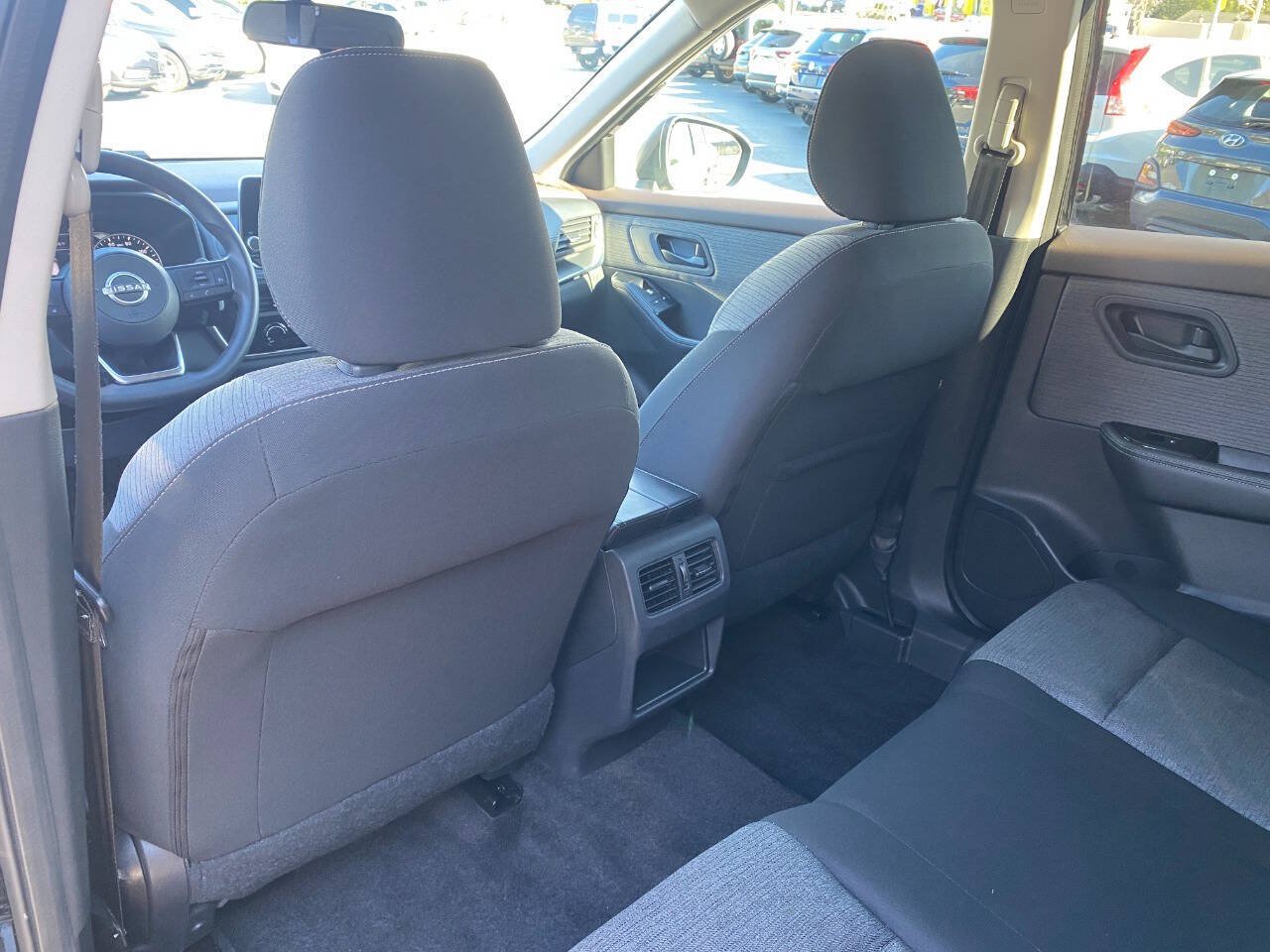 Used 2022 Nissan Rogue S AWD/4WD image 21