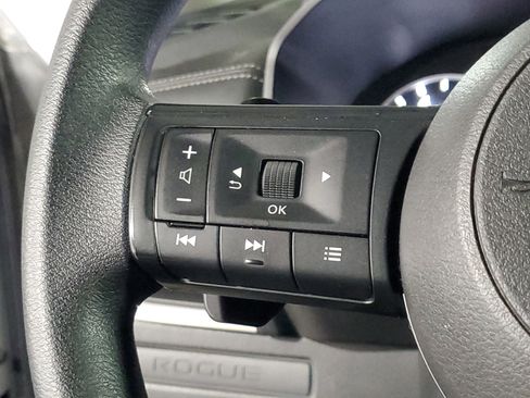 Used 2024 Nissan Rogue S AWD/4WD image 23