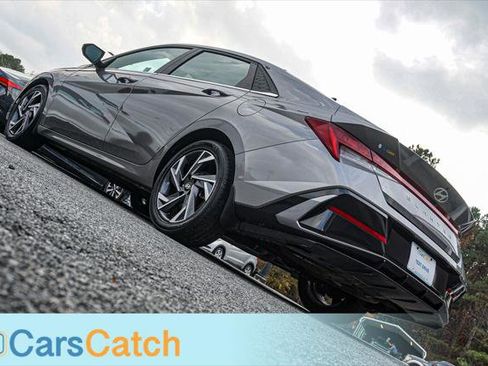 Used 2024 Hyundai Elantra SEL w/ Convenience Package image 5