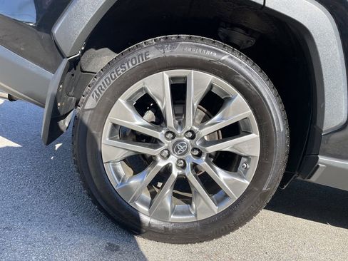 Certified 2019 Toyota RAV4 XLE Premium AWD/4WD image 12