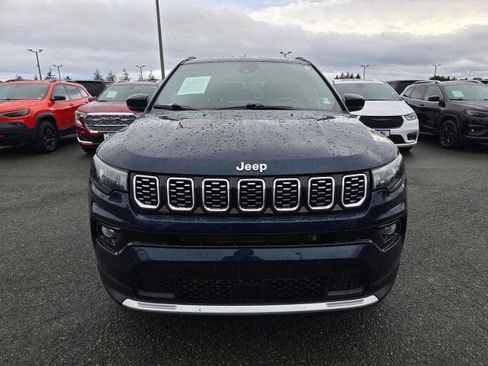 Used 2024 Jeep Compass Limited image 8