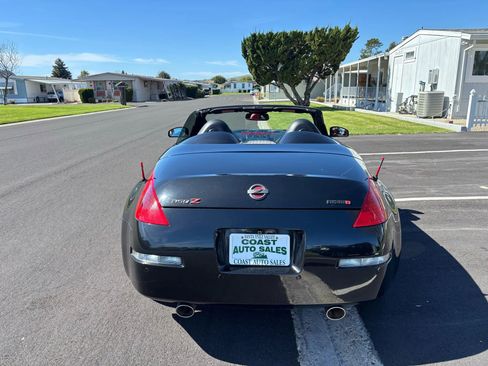 Used 2007 Nissan 350Z Touring image 8