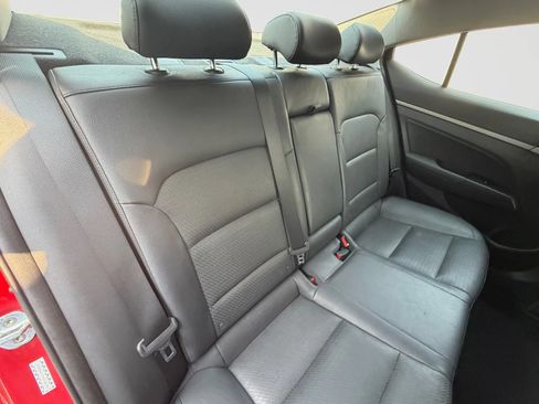 Used 2017 Hyundai Elantra Limited FWD image 18