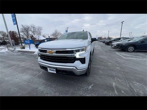 Certified 2024 Chevrolet Silverado 1500 LT image 3