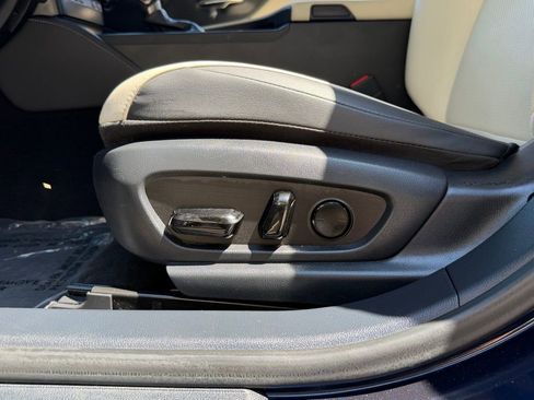 Used 2023 Lexus ES 350 w/ Premium Package image 27