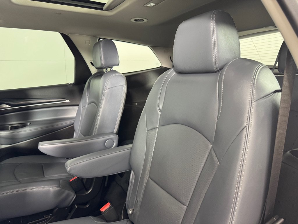 Used 2019 Buick Enclave Essence AWD/4WD image 21