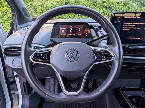Used 2023 Volkswagen ID.4 Pro RWD image 21