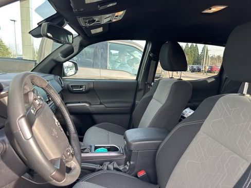 Used 2023 Toyota Tacoma TRD Off-Road w/ Black Out Package (TMS) image 3