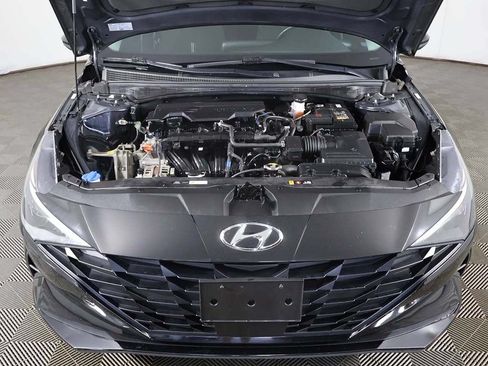 Used 2022 Hyundai Elantra SEL w/ Convenience Package FWD image 19