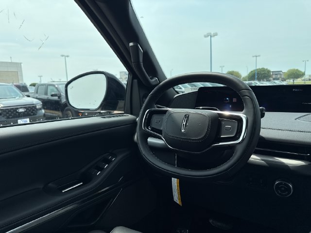 New 2027 Lincoln Navigator Reserve w/ Jet Appearance Package AWD/4WD image 18