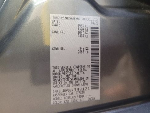 Used 2025 Nissan Altima 2.5 SV FWD image 33
