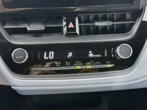Used 2024 Toyota Corolla SE FWD image 18