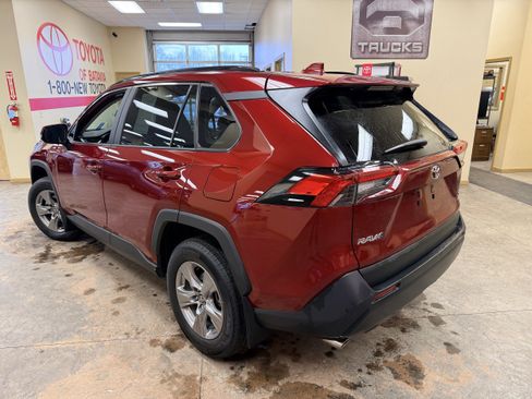 Used 2025 Toyota RAV4 XLE w/ Convenience Package image 8